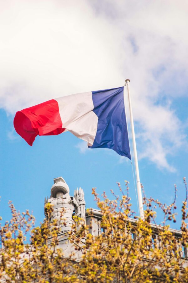 Cours de français - drapeau tricolore bleu blanc rouge